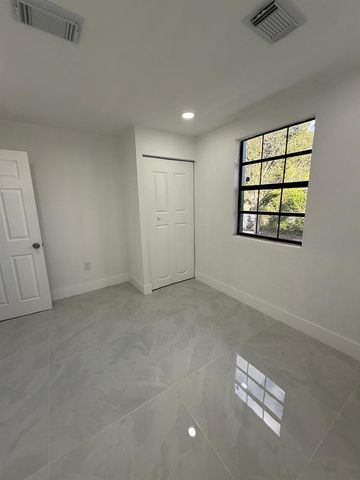 4400 SW 36th Street, West Park, FL 33023