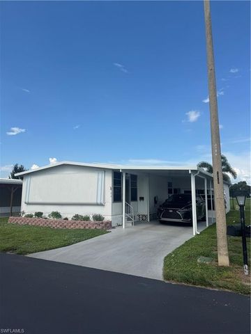 84 Poinsettia DR, Fort Myers, FL 33905