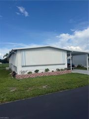 84 Poinsettia DR, Fort Myers, FL 33905