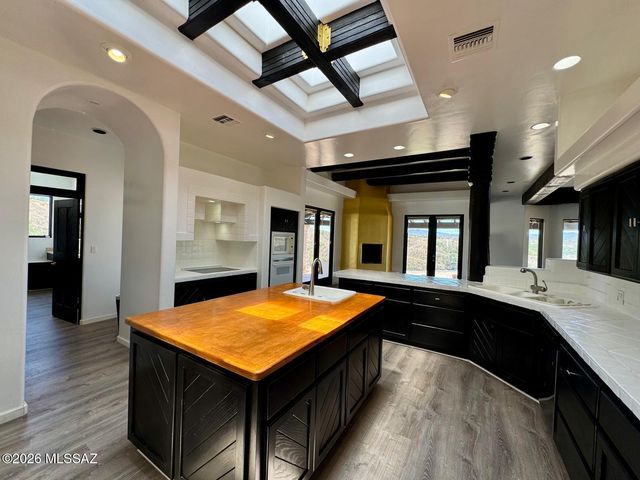 1091 W Mariposa Hills Drive, Nogales, AZ 85621