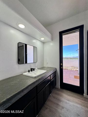 1091 W Mariposa Hills Drive, Nogales, AZ 85621