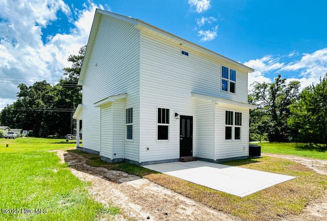 2149 Hines Farm Road, Jacksonville, NC 28540