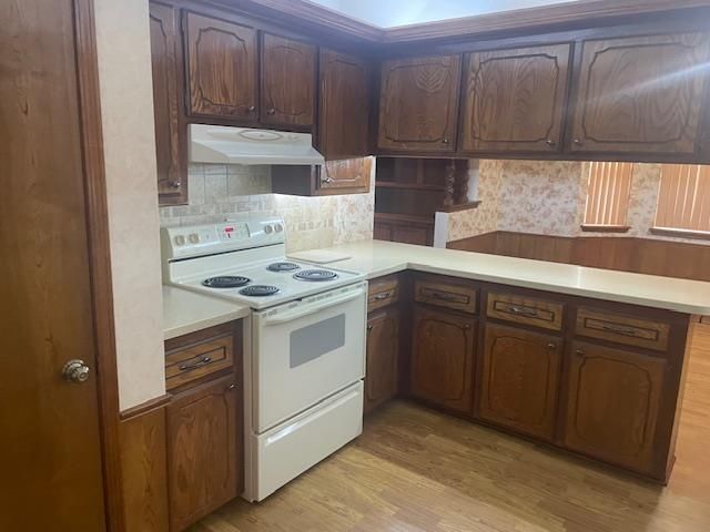 1208 S Bouziden Drive, Moore, OK 73160