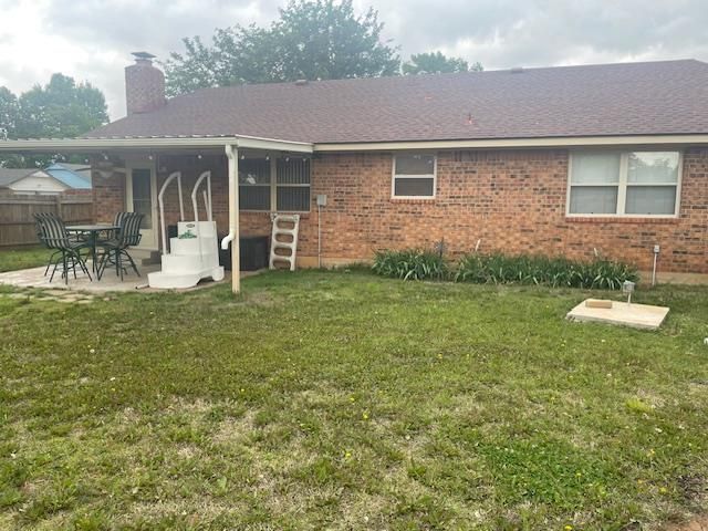 1208 S Bouziden Drive, Moore, OK 73160