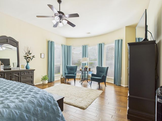 13526 Breakwater Path Loop, Houston, TX 77044