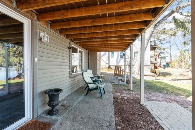 469 Lake Ave, Worcester, MA 01604