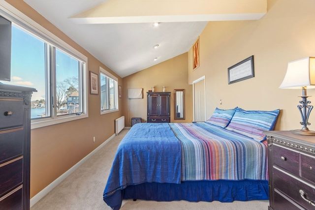 469 Lake Ave, Worcester, MA 01604