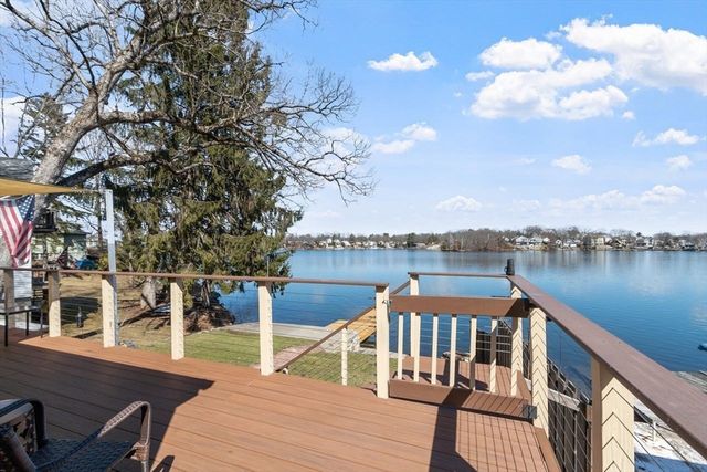 469 Lake Ave, Worcester, MA 01604