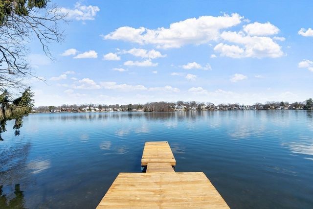 469 Lake Ave, Worcester, MA 01604