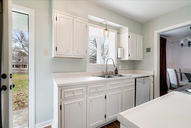 4866 BARFIELD RD, Memphis, TN 38117