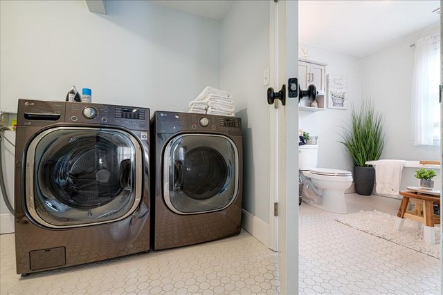 4866 BARFIELD RD, Memphis, TN 38117