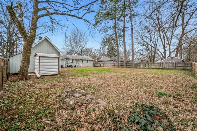 4866 BARFIELD RD, Memphis, TN 38117