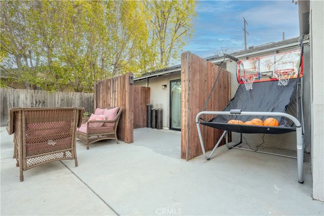 5932 Lubao ave, Woodland Hills, CA 91367