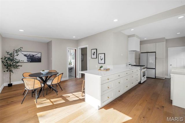 514 S Gore Avenue, St Louis, MO 63119