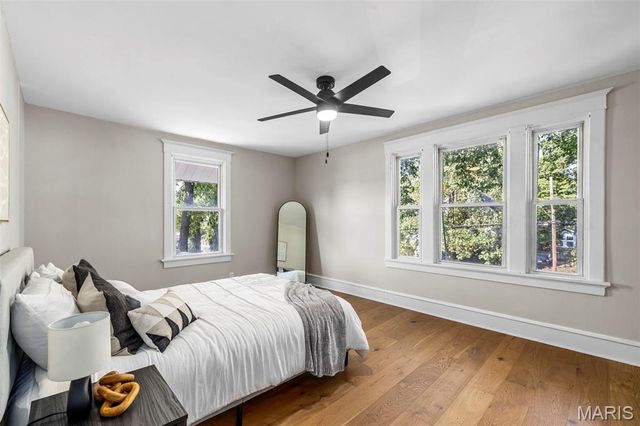 514 S Gore Avenue, St Louis, MO 63119