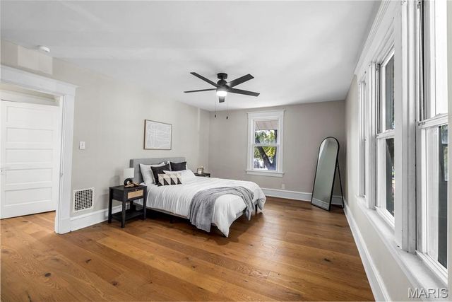 514 S Gore Avenue, St Louis, MO 63119