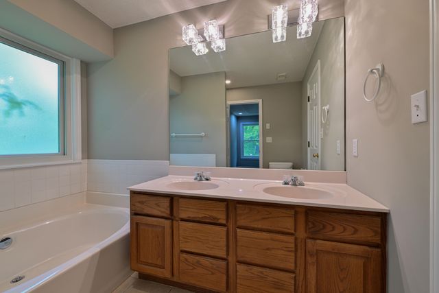 4500 KIRKDALE CT, Columbia, MO 65203