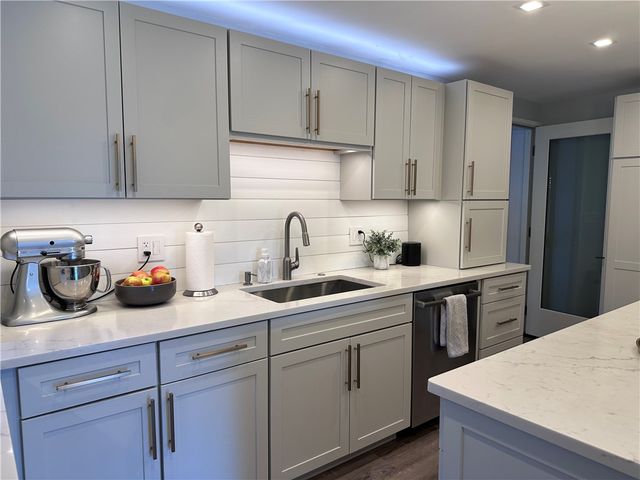 435 Salvini Drive, Scott Twp, PA 15243