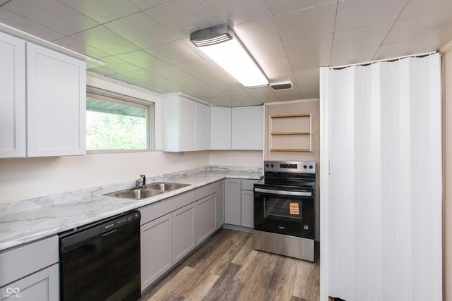 2204 Maple Street, Columbus, IN 47201