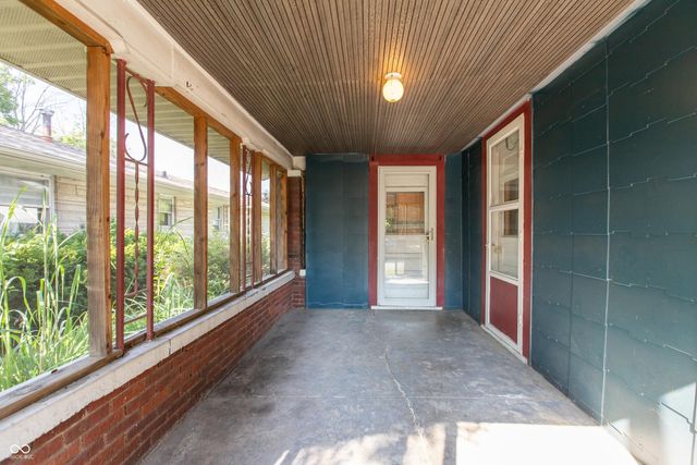 2204 Maple Street, Columbus, IN 47201