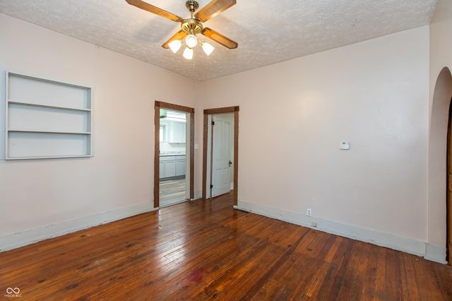 2204 Maple Street, Columbus, IN 47201