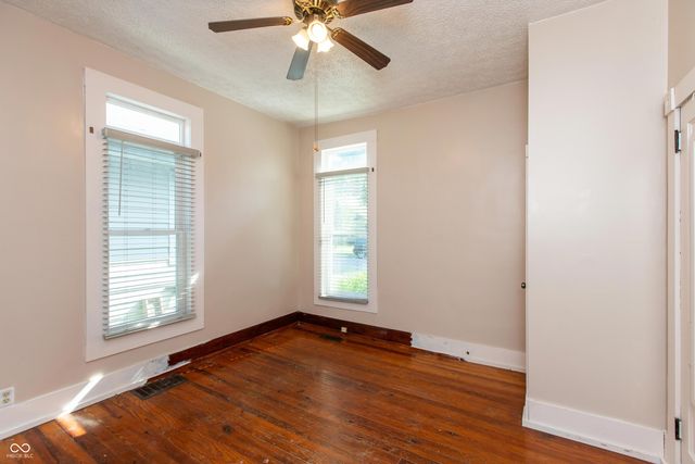 2204 Maple Street, Columbus, IN 47201