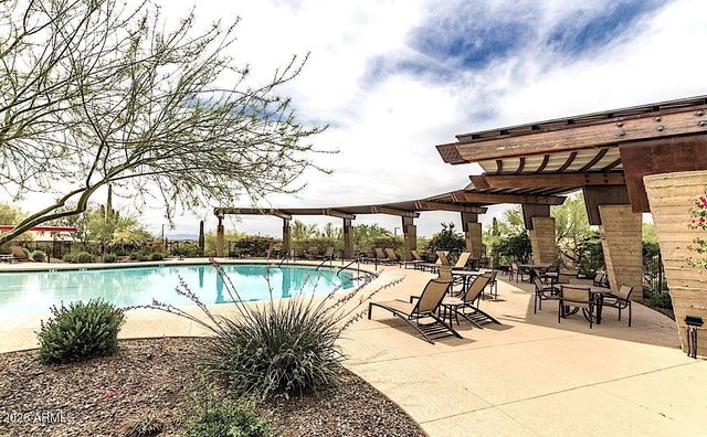 2012 W CHIMNEY ROCK Road, Phoenix, AZ 85085