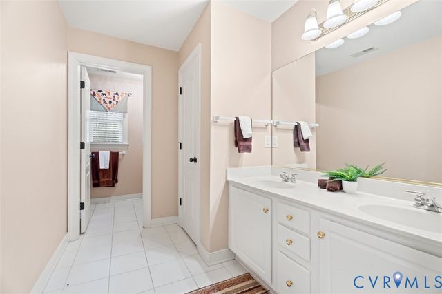 12419 Trumpington Ct, Chesterfield, VA 23838