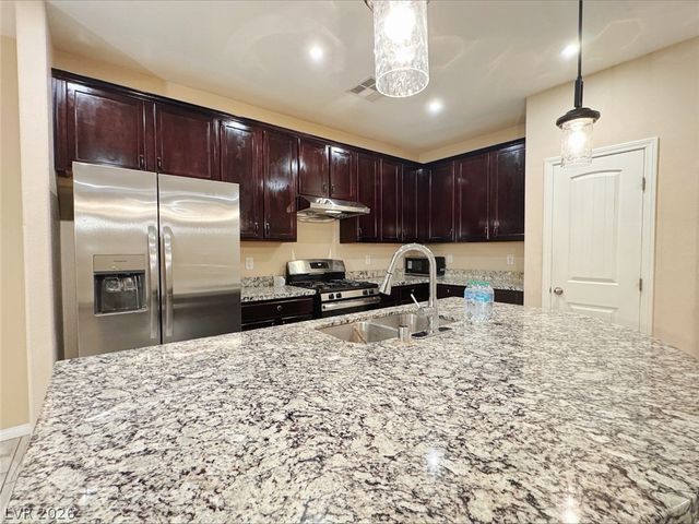5660 Alta Peak Court, Las Vegas, NV 89118