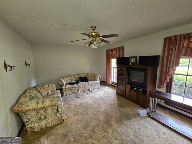 155 Medford Drive, Fayetteville, GA 30215