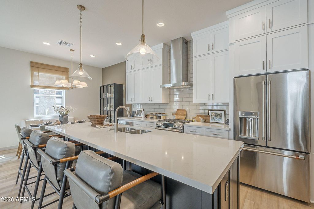 127 W HOLCOMB Lane, Phoenix, AZ 85003 — photo 4