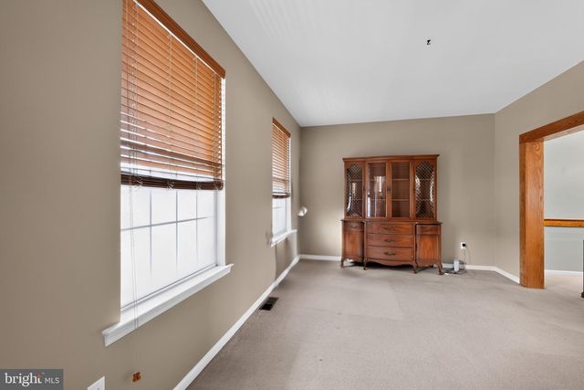 401 W MORLATTON RD, Douglassville, PA 19518