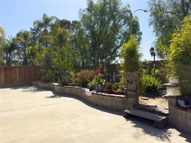 12323 Mesa Grove, Riverside, CA 92503