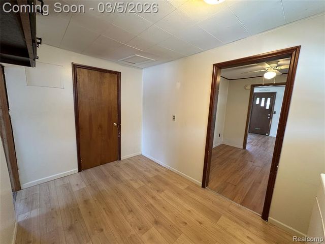 1119 W Bergin Avenue, Flint, MI 48507