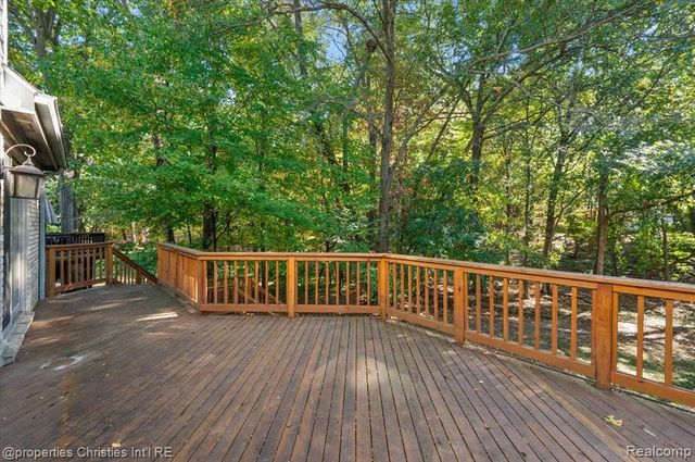 6835 High Ridge Road, West Bloomfield, MI 48324