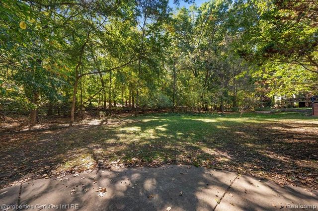 6835 High Ridge Road, West Bloomfield, MI 48324