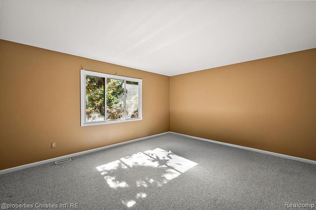 6835 High Ridge Road, West Bloomfield, MI 48324