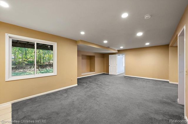 6835 High Ridge Road, West Bloomfield, MI 48324