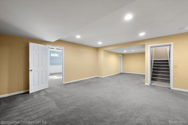 6835 High Ridge Road, West Bloomfield, MI 48324
