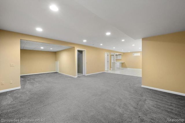 6835 High Ridge Road, West Bloomfield, MI 48324