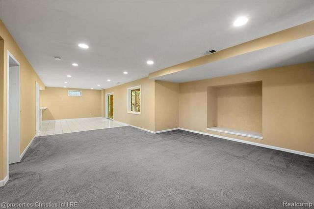 6835 High Ridge Road, West Bloomfield, MI 48324