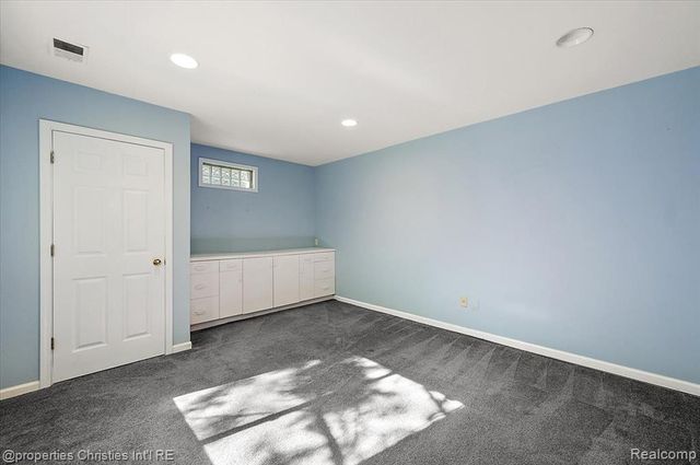 6835 High Ridge Road, West Bloomfield, MI 48324