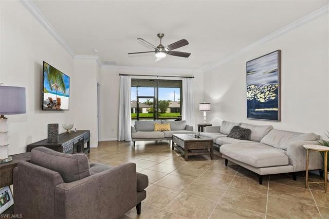 9093 Glenforest DR, Naples, FL 34120