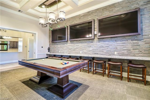 9093 Glenforest DR, Naples, FL 34120