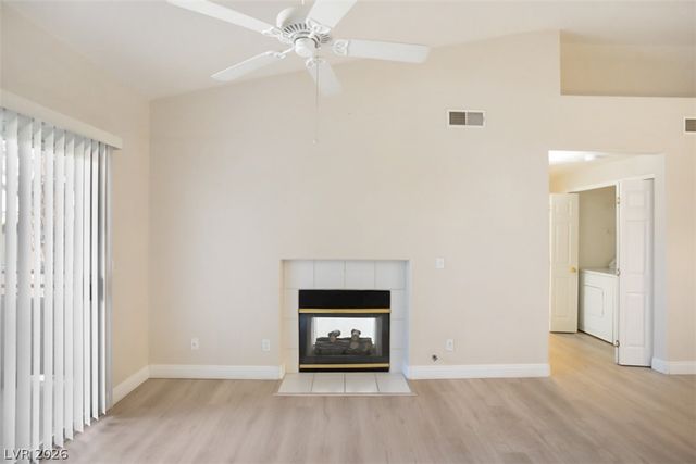 7632 Pacific Hills Avenue 203, Las Vegas, NV 89128