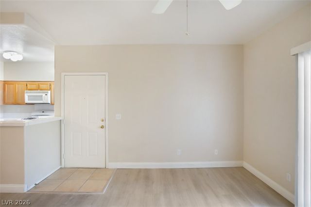 7632 Pacific Hills Avenue 203, Las Vegas, NV 89128