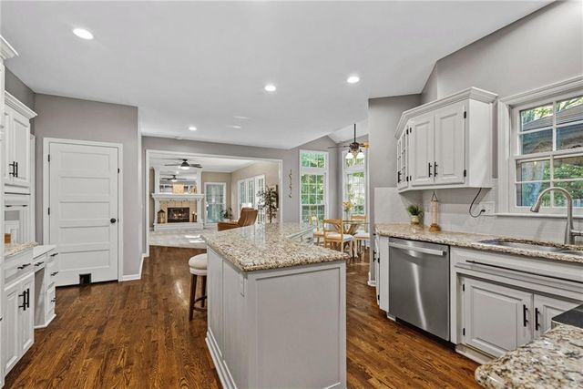 11573 S Brentwood Drive, Olathe, KS 66061