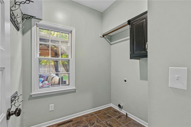 11573 S Brentwood Drive, Olathe, KS 66061