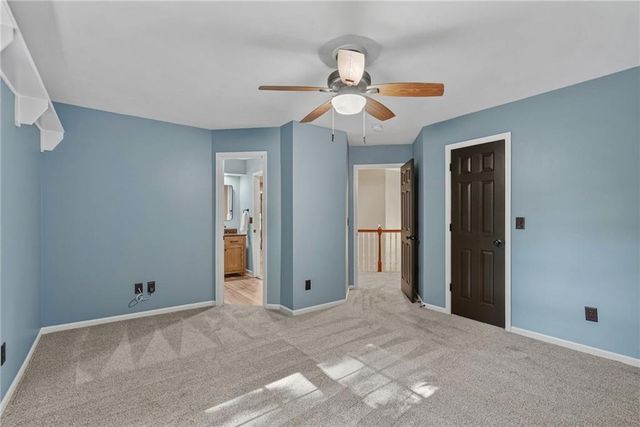 11573 S Brentwood Drive, Olathe, KS 66061