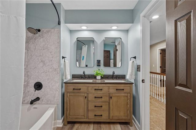 11573 S Brentwood Drive, Olathe, KS 66061